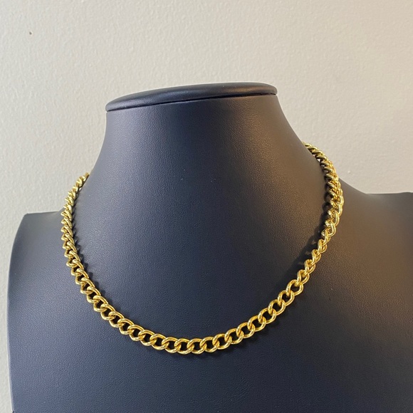 Jewelry - Gold Tone Chain Necklace